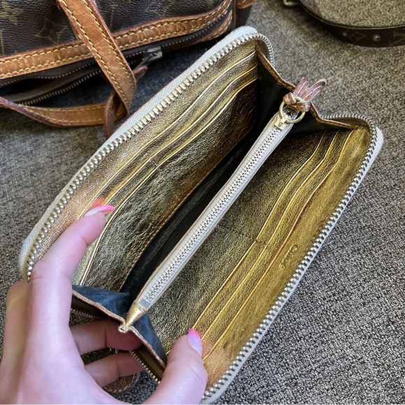 EUC CHLOE ZIP AROUND LONG WALLET💋 - Picture 7 of 13